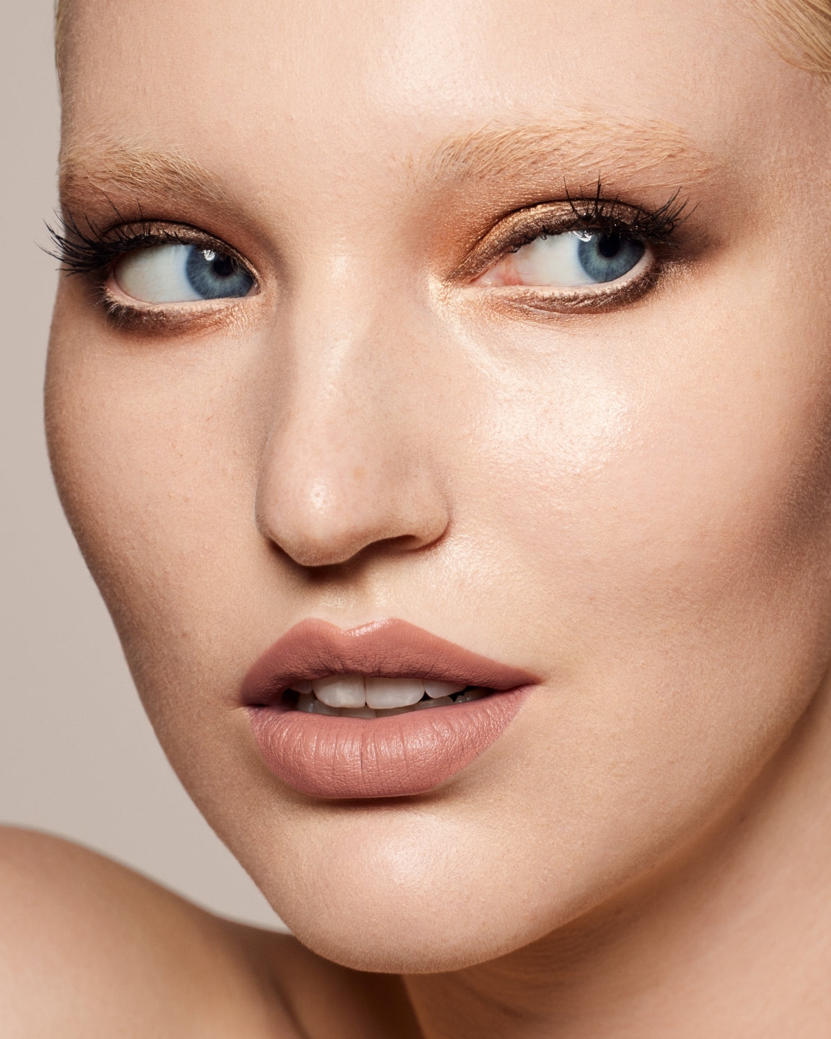 Stunna Lip Paint Longwear Fluid Lip Color ?? Unbutton - Image 2