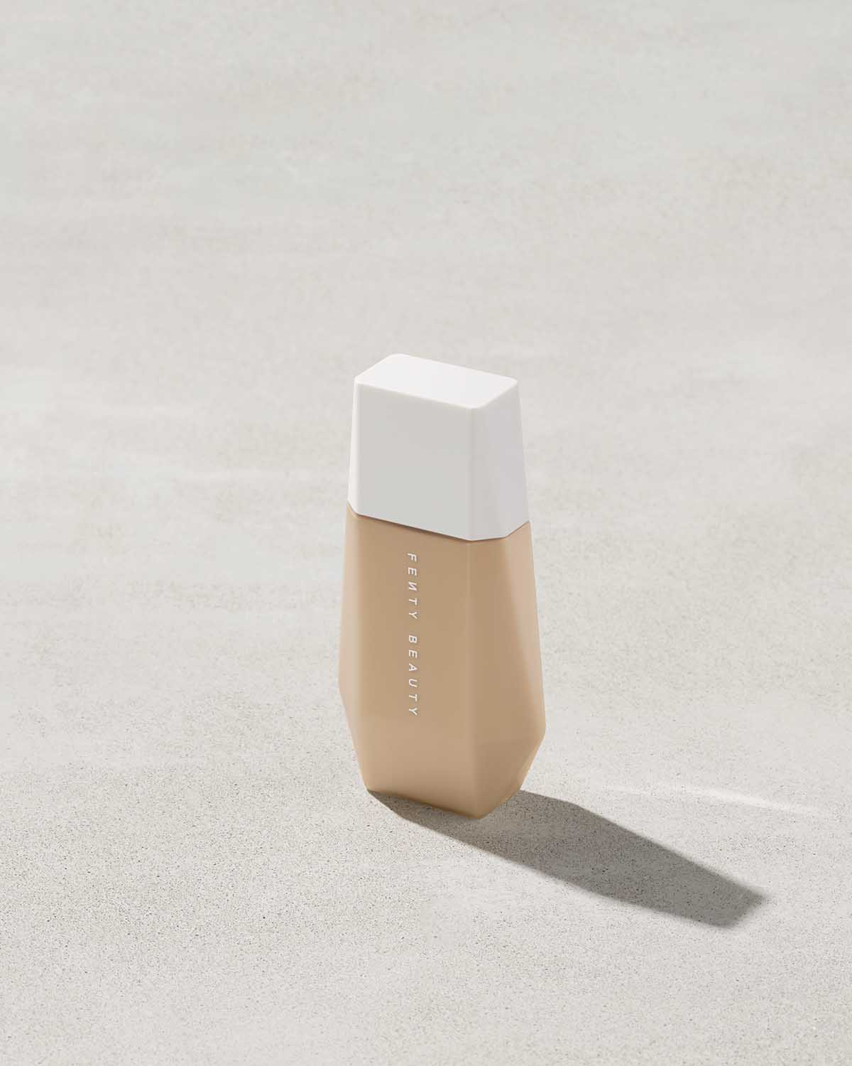 Eaze Drop Lightweight Blurring Skin Tint ?? 8