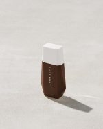 Eaze Drop Lightweight Blurring Skin Tint ?? 24