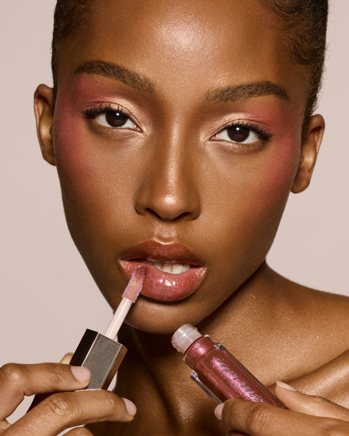 Gloss Bomb Universal Lip Luminizer ?? Hot Chocolit - Image 4