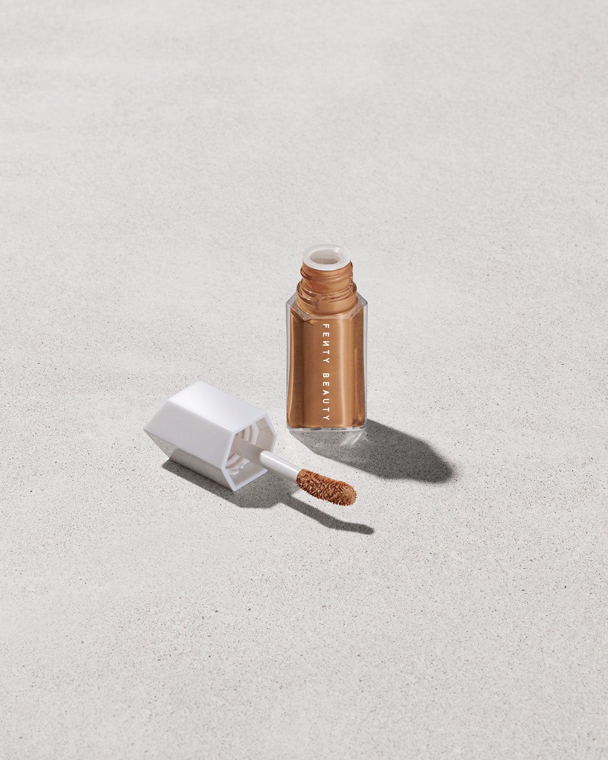 We're Even Hydrating Longwear Concealer ?? 390C - Image 14