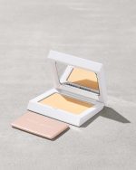 Bright Fix Instant Brightening + Blurring Powder ?? Banana