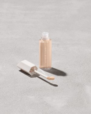We're Even Hydrating Longwear Concealer ?? 160W