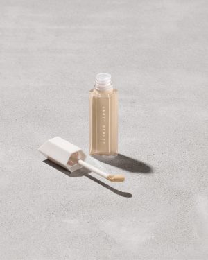 We're Even Hydrating Longwear Concealer ?? 190W