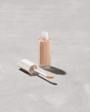 We're Even Hydrating Longwear Concealer ?? 200C
