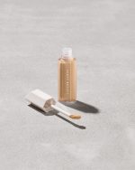 We're Even Hydrating Longwear Concealer ?? 230W