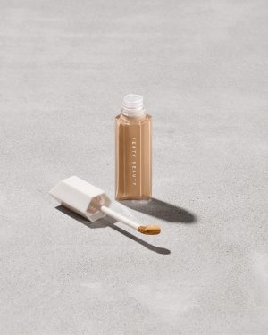 We're Even Hydrating Longwear Concealer ?? 290W