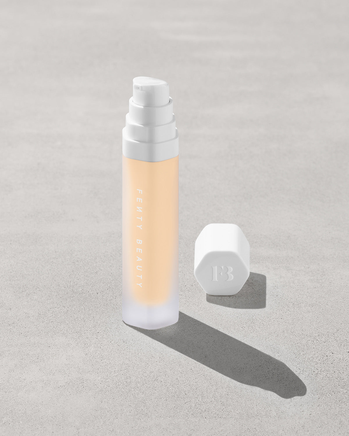 Soft'lit Naturally Luminous Longwear Foundation ?? 140